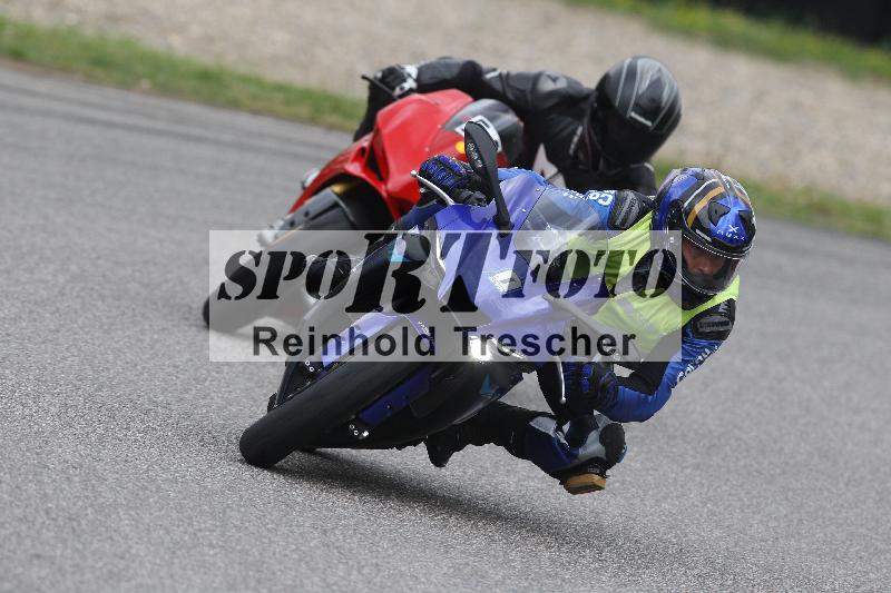 /Archiv-2025/10 23.04.2025 Cornu Master School ADR/rot-rouge/0-2